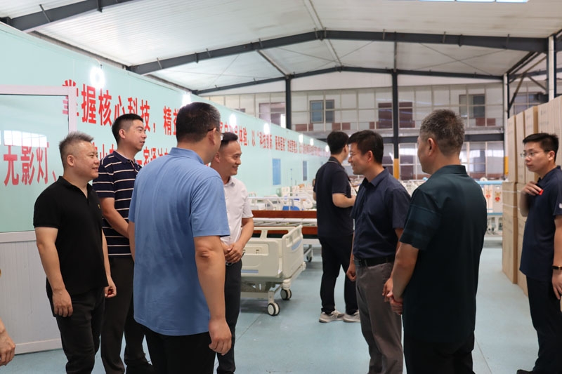 歡迎國家發(fā)改委及鎮(zhèn)政府領(lǐng)導(dǎo)蒞臨辰宏集團指導(dǎo)